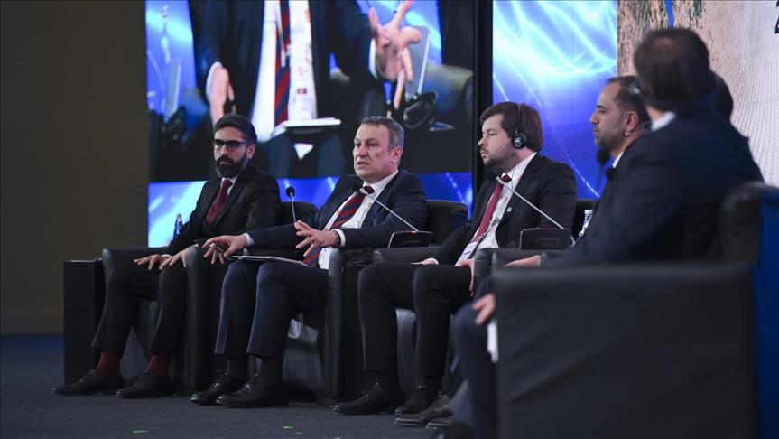 Mix of green energy, low emission gas necessary for successful energy transition