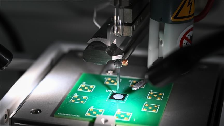 Turkish university develops device to boost phone battery life