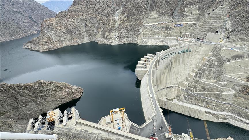 Türkiye 2024'te elektrik üretiminin yüzde 22'sini hidroelektrik santrallerinden karşıladı