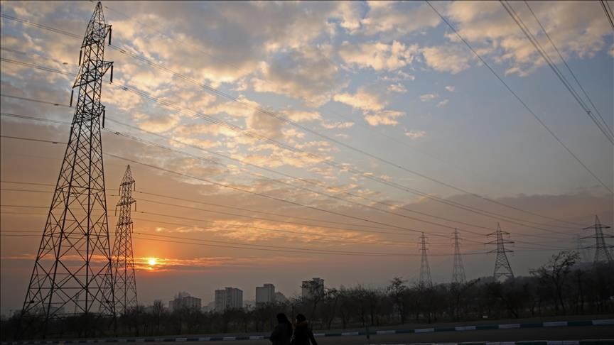 Spot market electricity prices for Friday, Jan. 10
