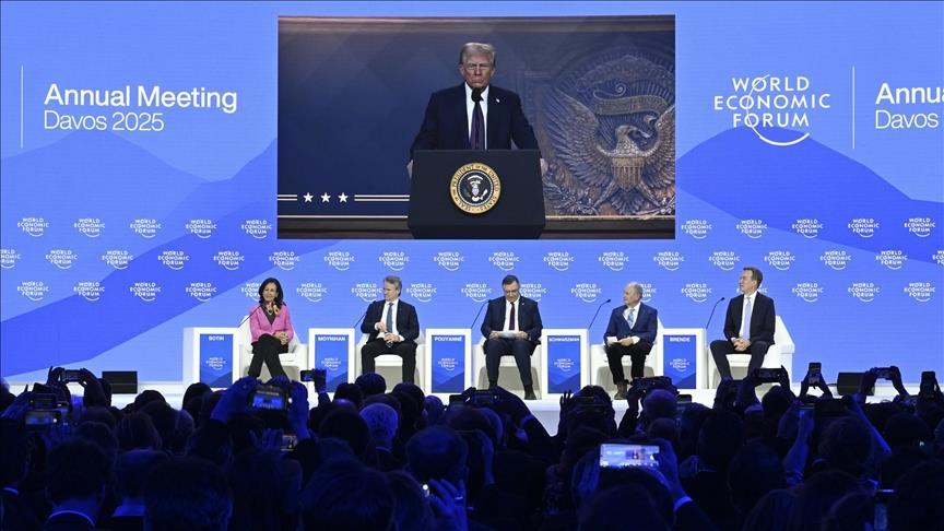 Trump calls for immediate interest rate cuts during his Davos speech