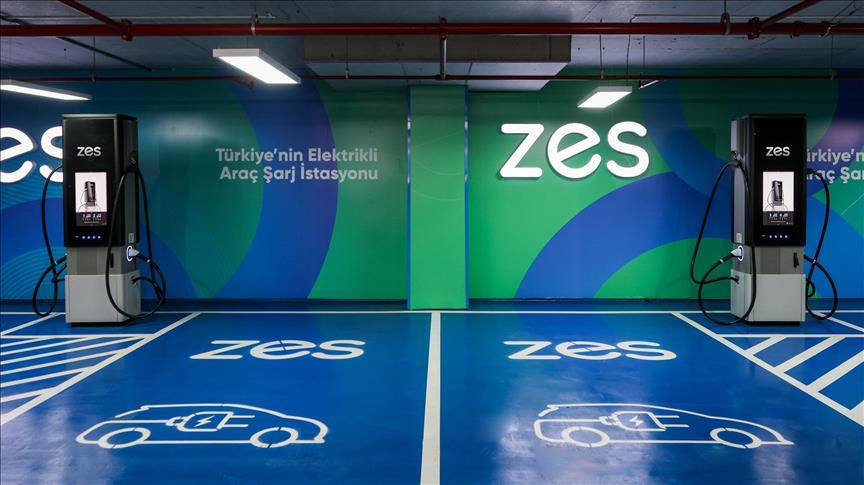 Zes, elektrikli araçları 720 kilovat gücündeki ultra hızlı şarj istasyonlarıyla buluşturuyor