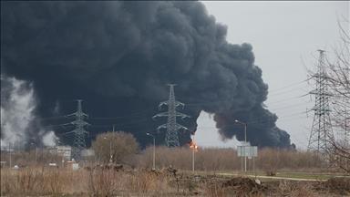 Ukrayna ordusunun, Rusya'da bir petrol rafinerisine İHA saldırısı düzenlediği bildirildi