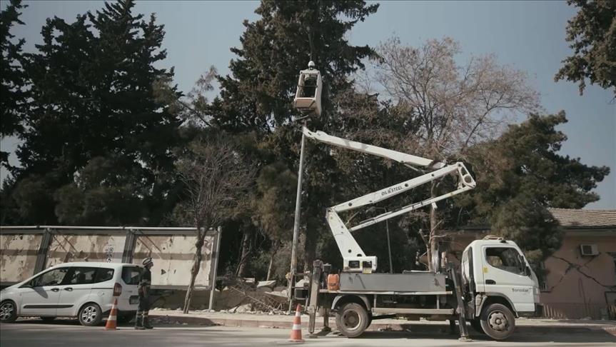 Toroslar EDAŞ deprem bölgesinde kesintisiz ve kaliteli enerji için altyapı çalışmalarını sürdürüyor