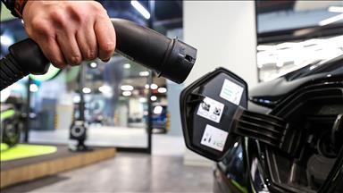 Aydem Enerji'nin markası Otowatt, şarj istasyonlarını yeşil enerjiyle besliyor