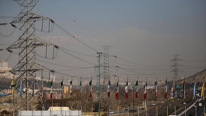 İran'da enerji tasarrufu amacıyla yarın bir çok eyalette okullar ve kamu kurumları tatil edildi