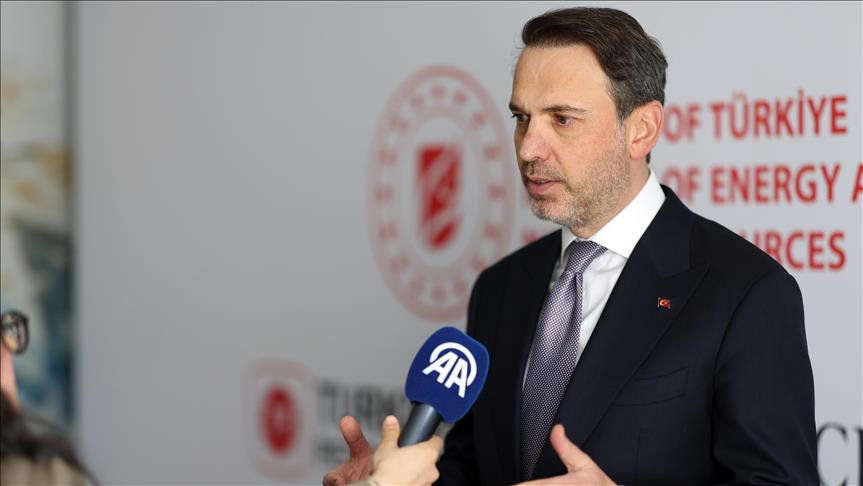 Bakan Bayraktar, petrol ve doğal gaz arama çalışmalarında yeni bir döneme girildiğini söyledi: