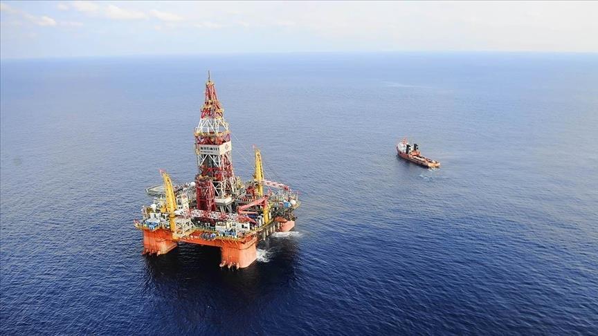 Çin, Güney Çin Denizi'nde 100 milyon tonluk petrol rezervi keşfetti