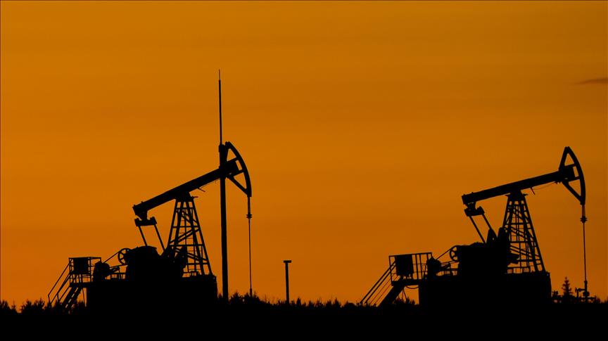 Oil prices head for modest gain on week ending April 18 over US trade talks hopes