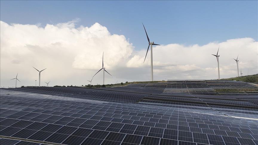 İş dünyası, elektriğini yenilenebilir enerjiden üretmeyen ülkelerde kalmak istemiyor