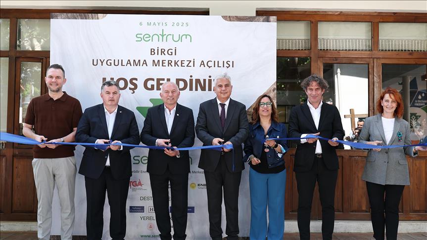 Enerjisa Enerji'nin SENTRUM Uygulama Merkezi İzmir'in tarihi Birgi köyünde açıldı