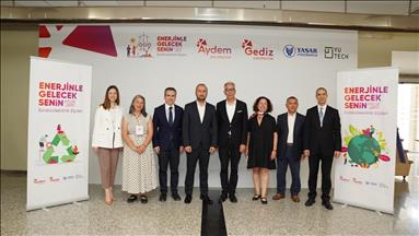"Enerjinle Gelecek Senin-Sürdürülebilirlik Elçileri" sosyal sorumluluk projesiyle meslek lisesi öğrencileri bir araya geldi