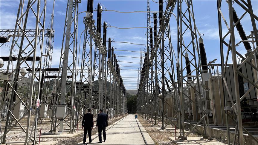 Spot market electricity prices for Saturday, June 7