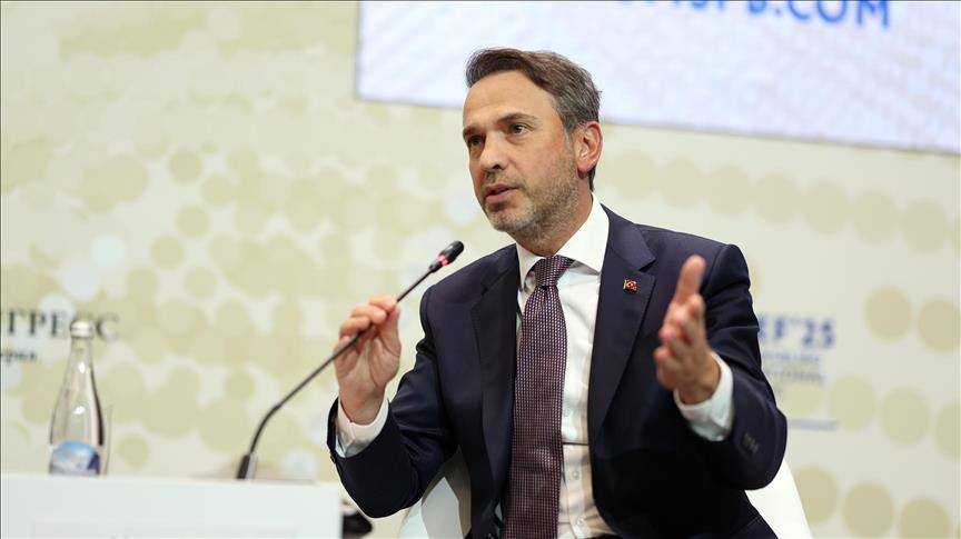 Bakan Bayraktar, İran'dan doğal gaz sevkiyatının devam ettiğini bildirdi