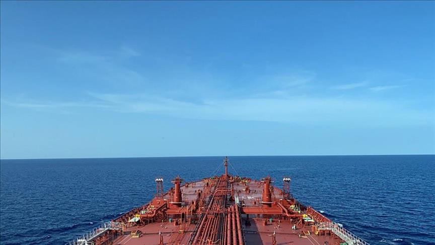 Vessel traffic in Strait of Hormuz continues