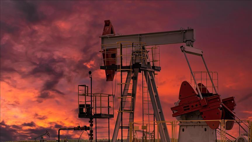 Oil up amid Iraqi oilfield attacks, EU ban on Russian pipeline imports
