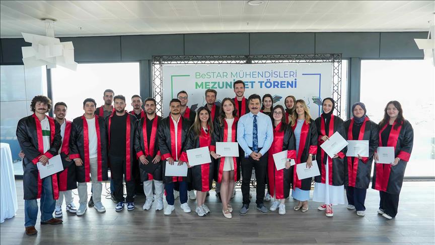 BEDAŞ'ın yeni nesil "BeSTAR" mühendisleri mezun oldu