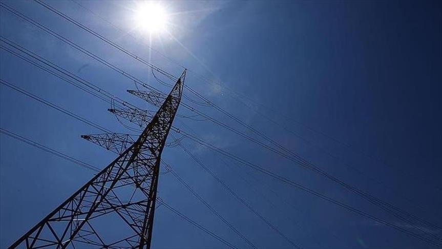 Spot market electricity prices for Tuesday, Aug. 12