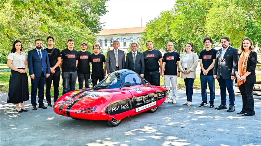 Shell Eco-marathon'a 234 Türk genci alternatif enerji kaynağıyla çalışan araçlarıyla katıldı
