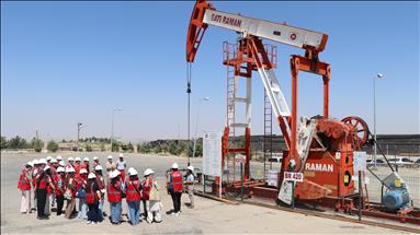 "Türkiye'nin Enerji Geleceği Keşif Programı" ile gençler petrol sahalarında tecrübe kazanıyor