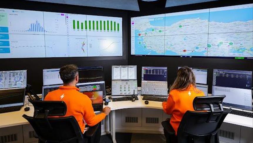 Senkron Digital, hibrit enerji yönetim sistemini TÜREK 2025'te tanıttı