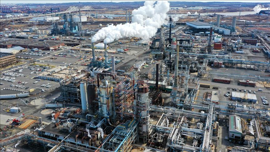 China's crude oil imports rise 4.8% in August