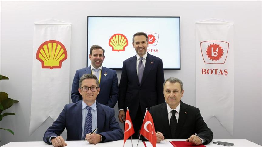 Türkiye secures 8.7 bcm of gas in new LNG deals with bp, Eni and Shell