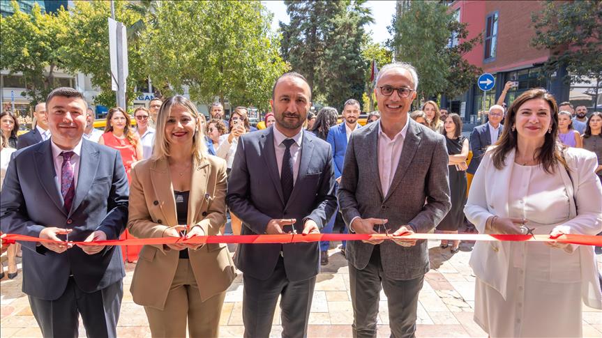 Aydem yenilenen şubeleriyle müşteri deneyimini güçlendiriyor