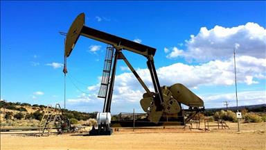 US crude oil inventories down by 2.2% for week ending Sept. 12