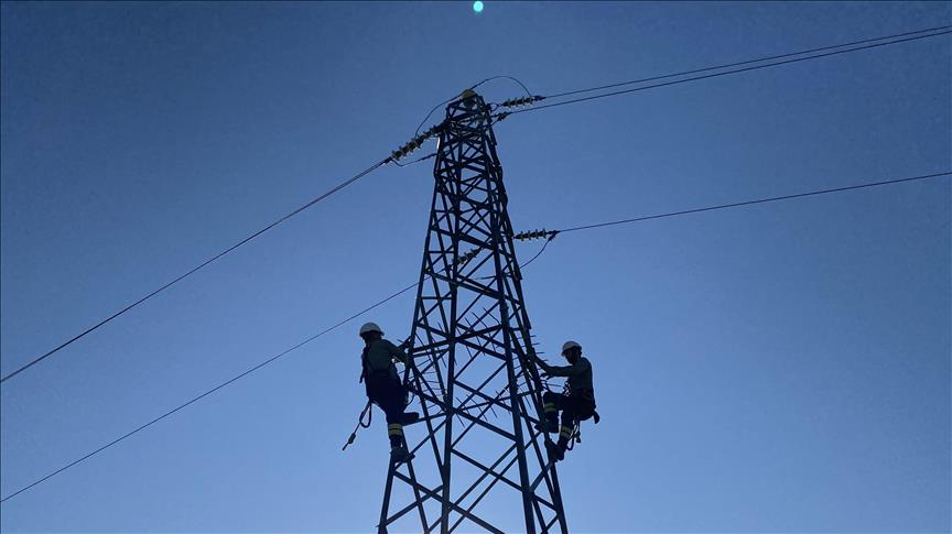 Spot market electricity prices for Tuesday, Oct. 7