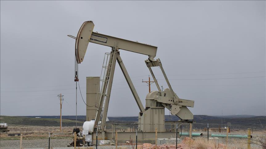 Oil prices fall on Russia sanctions, weaker Fed cut expectations