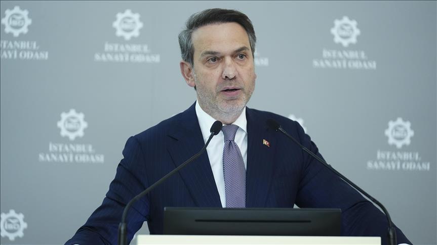 Bakan Bayraktar, Türkiye'de kurulu güneş ve rüzgar gücünün 30 milyar dolar yatırıma karşılık geldiğini söyledi