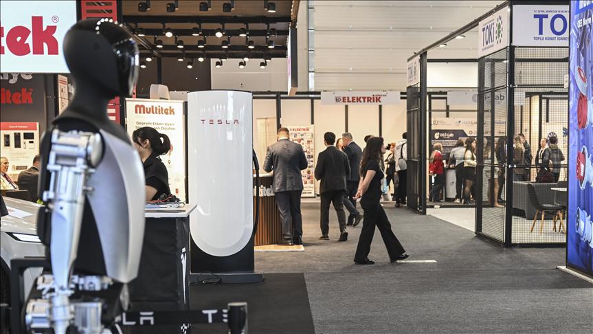 Elektrik ve elektronik sektörünü buluşturan ELF 2025, ikinci gününde devam ediyor