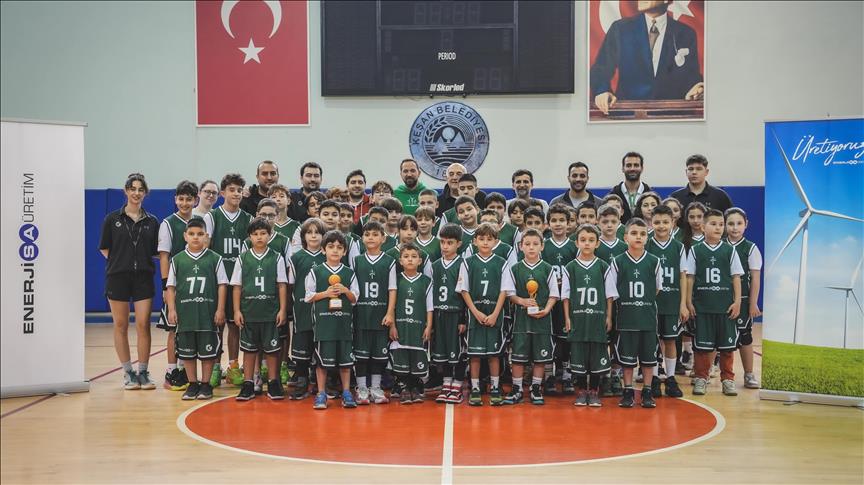 Enerjisa Üretim ve Güler Legacy 2 bin 300 çocuk için basketbol kampları düzenlendi