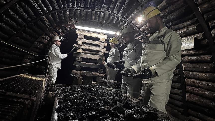 Enerji ve Tabii Kaynaklar Bakanı Bayraktar'dan "4 Aralık Dünya Madenciler Günü" paylaşımı: