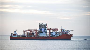 Türkiye'nin 6. derin deniz sondaj gemisi Mersin açıklarına demirledi