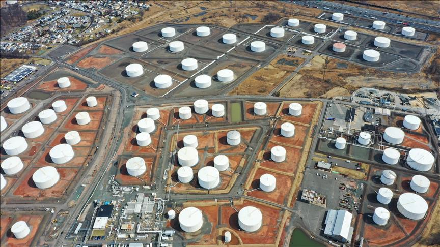 Oil prices inch higher amid US inventory outlook, Fed expectations