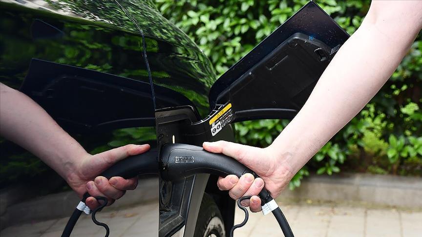 Dünyada bu yıl elektrikli araç satışları 18,5 milyona ulaştı