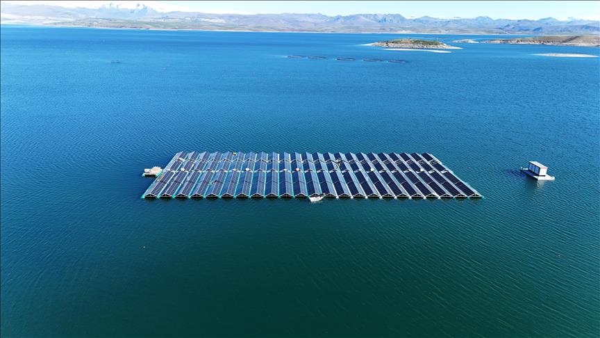 Elektrik Piyasası Lisans Yönetmeliğinde yüzer GES'lerin tanımı güncellendi