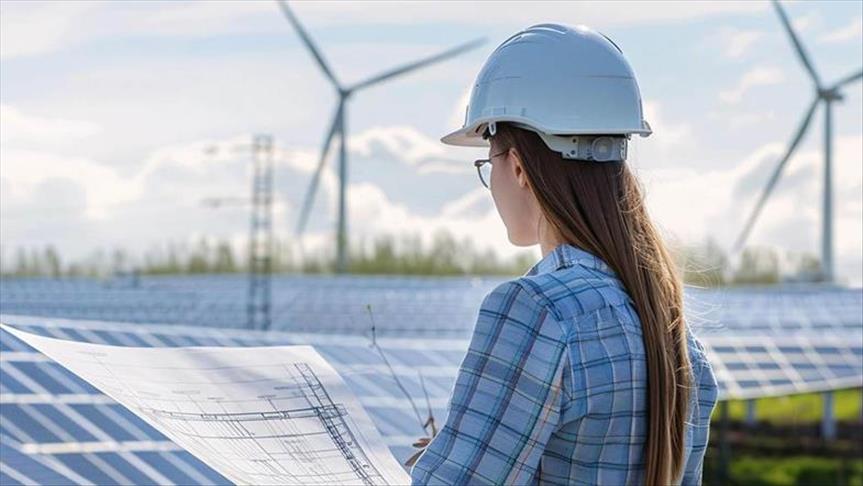 Yenilenebilir enerji istihdamı, küresel kurulumlardaki artışa rağmen ilk kez 2024'te ivme kaybetti