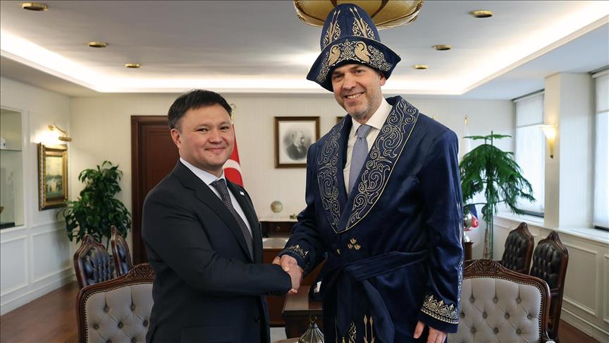 Bakan Bayraktar, Kazakistan ile enerjide işbirliği imkanlarını görüştü