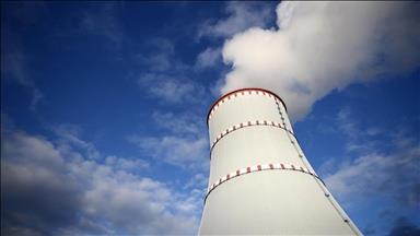 Japan halts reactor at world's largest nuclear plant a day after restart