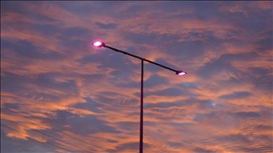 Kolombiya, tarife vergisi kararı alan Ekvador’a elektrik ihracatını durdurdu