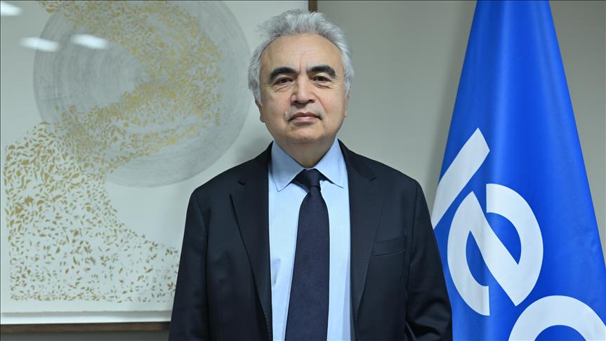 IEA üye ülkeleri, kurum tarihindeki en büyük miktarda stratejik petrol stokunu piyasaya sürüyor