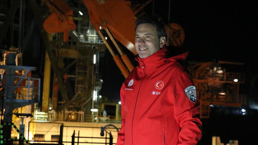 Enerji ve Tabii Kaynaklar Bakanı Bayraktar, Yıldırım Sondaj Gemisi'nde konuştu: