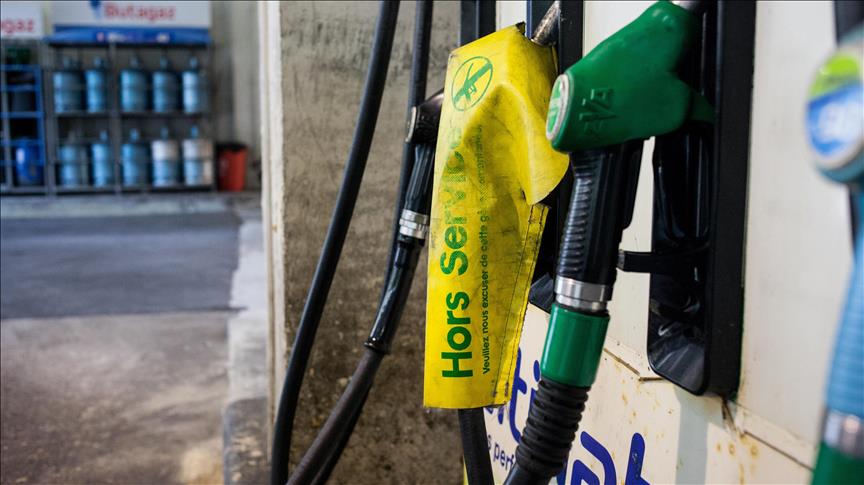 Almanlar araçlarına daha ucuz yakıt almak için Polonya’ya gidiyor