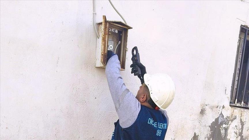 Dicle Elektrik, Şanlıurfa'da bir haftada 946 kaçak elektrik bağlantısı tespit etti
