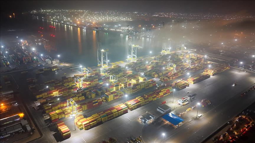 Iran considering limited tanker passage through Strait of Hormuz if cargo paid in yuan: Report