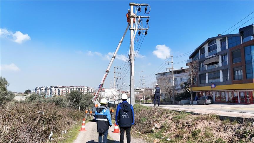 SEDAŞ şebeke güvenliğini artırmak amacıyla planlı bakım çalışmalarını sürdürüyor