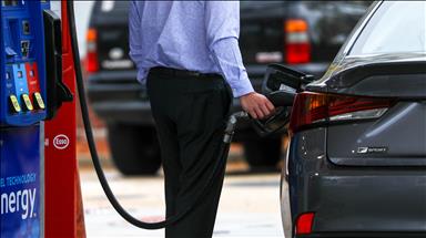 Germany’s fuel prices jump despite new pricing rule